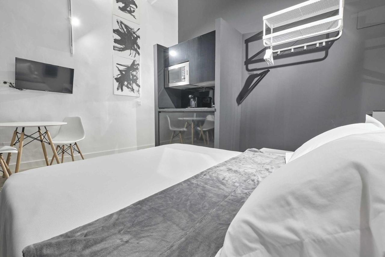 Dulce Modern Y Luxury Apartment Seville Luaran gambar